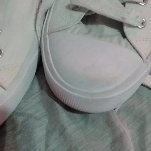 Mossimo canvas sneakers - Picture 6 of 8